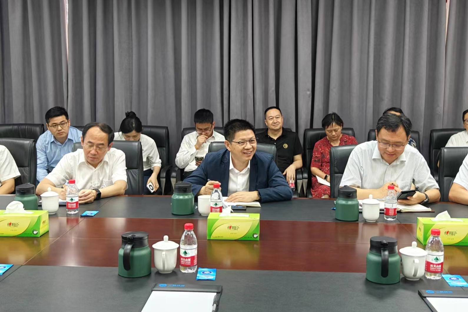 國(guó)家發(fā)改委價(jià)格司調(diào)研圖片 (4).jpg 國(guó)家發(fā)改委價(jià)格司調(diào)研圖片 (4).jpg